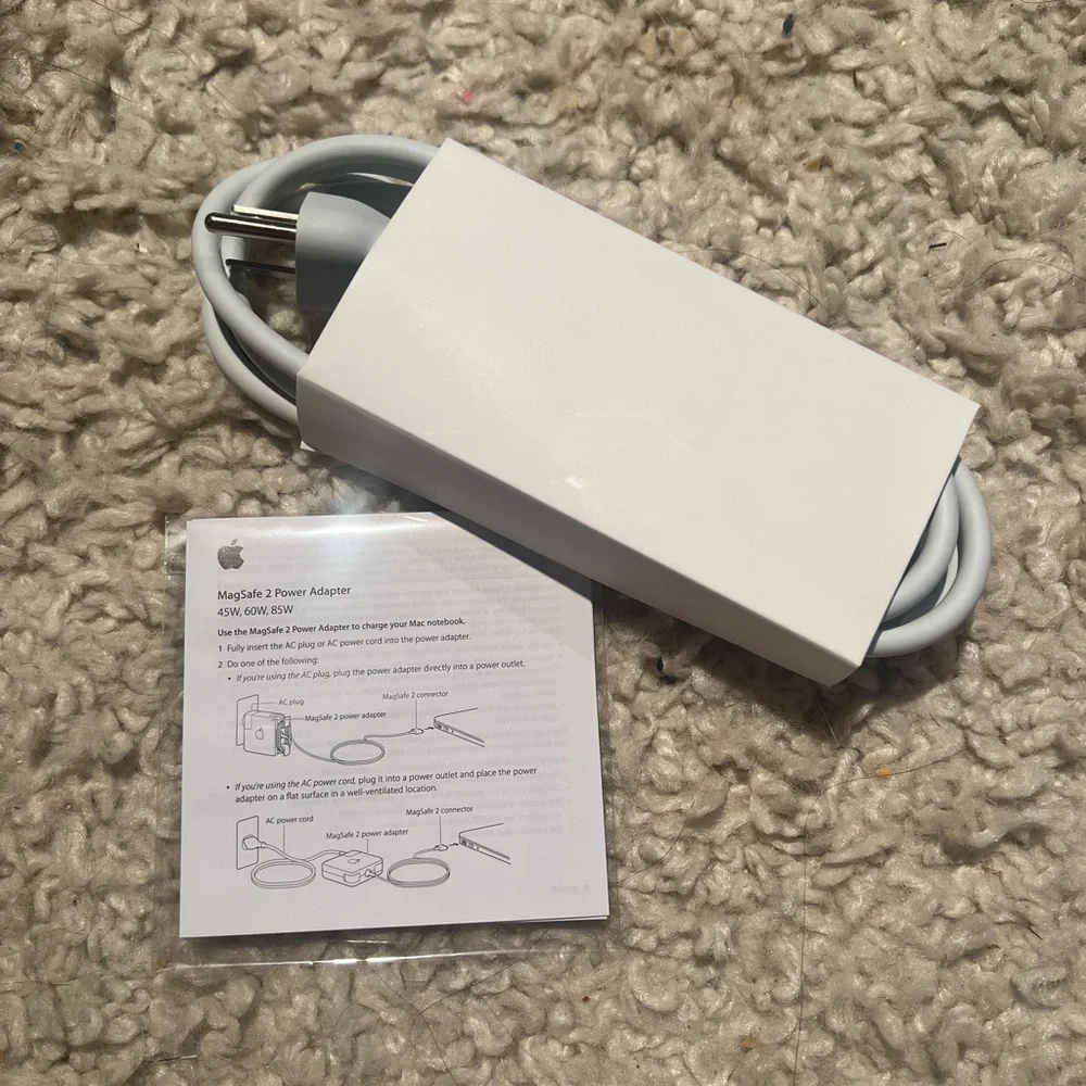 BRAND NEW APPLE EXTENSION CORD